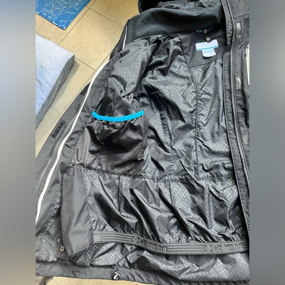 🌲COLUMBIA🌲- Black Omni-Heat Rain Shell Womens Large Used - Picture 9 of 13